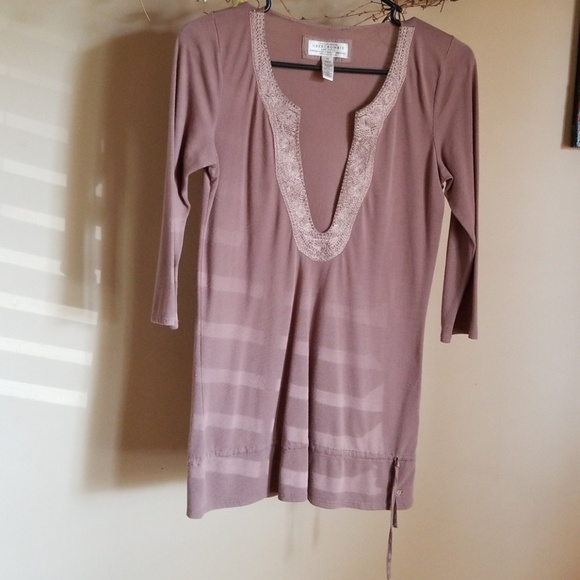 Womens Ambercrombie & Fitch Top SOLD OUT - Picture 1 of 4